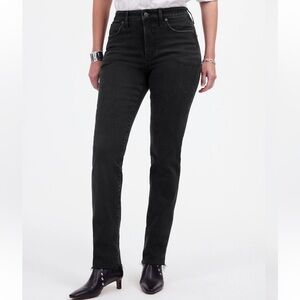 Madewell - Curvy Mid-Rise Stovepipe Jeans